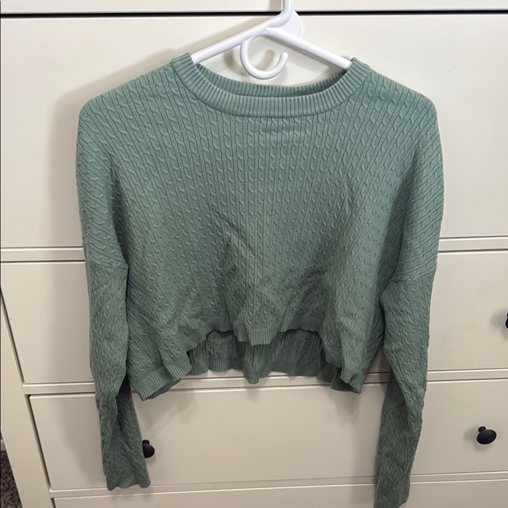 Sky and Sparrow Green Ribbed Crop Sweatshirt